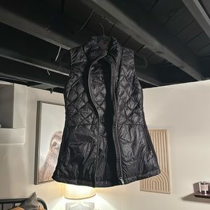 Lululemon puffer vest Sz 6 black